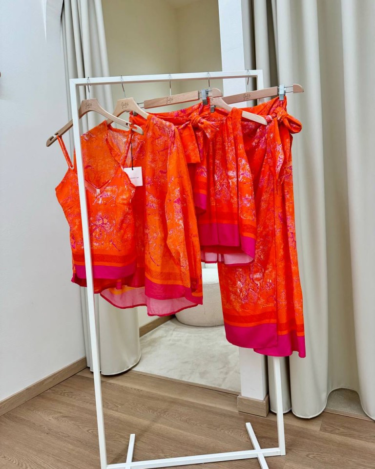 Gonna pareo tigri arancio e fucsia Tensione In Shop Online Gonna pareo tigri arancio e fucsia Tensione In