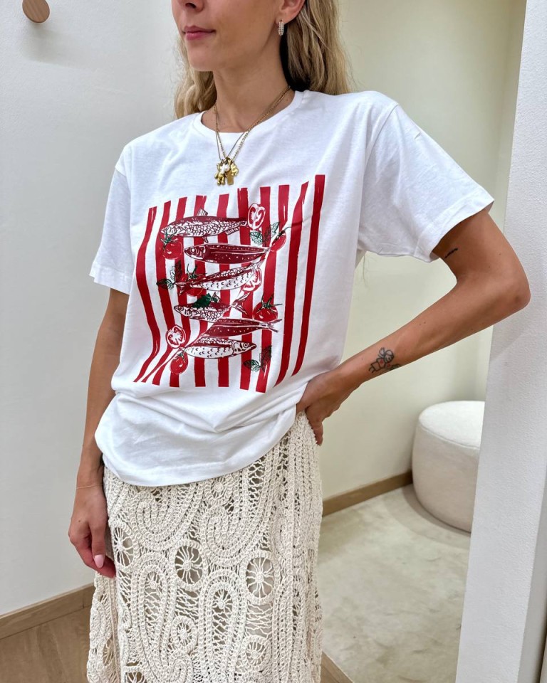 T-shirt over bianca stampa sardine rossa Souvenir Shop Online T-shirt over bianca stampa sardine rossa Souvenir