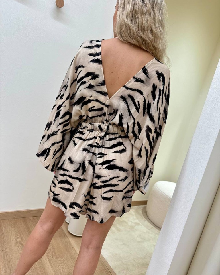 Tuta corta fantasia zebrata sabbia e nera HaveOne Shop Online Tuta corta fantasia zebrata sabbia e nera HaveOne