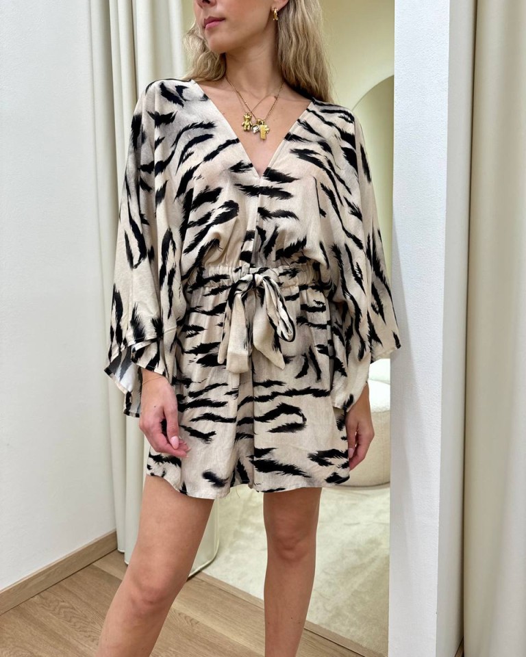 Tuta corta fantasia zebrata sabbia e nera HaveOne Shop Online Tuta corta fantasia zebrata sabbia e nera HaveOne