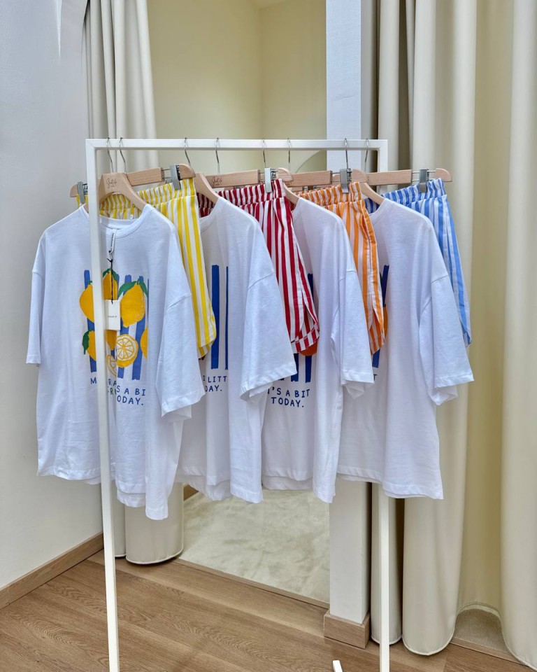 Completo t-shirt e shorts limoni giallo Tensione In Shop Online Completo t-shirt e shorts limoni giallo Tensione In