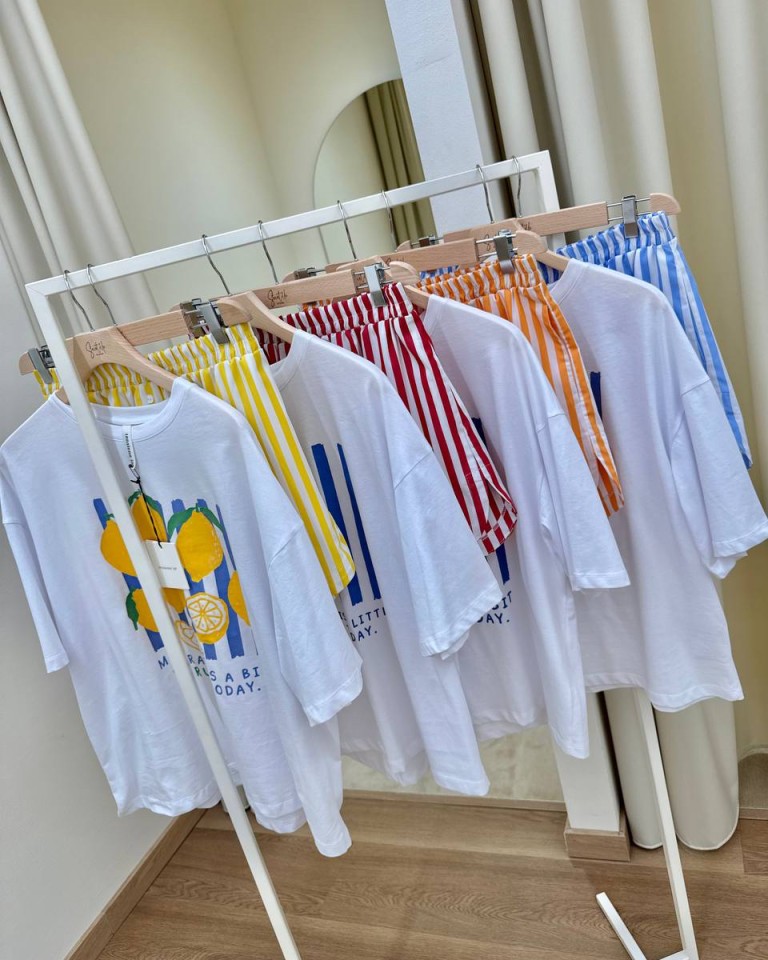 Completo t-shirt e shorts arance Tensione In Shop Online Completo t-shirt e shorts arance Tensione In