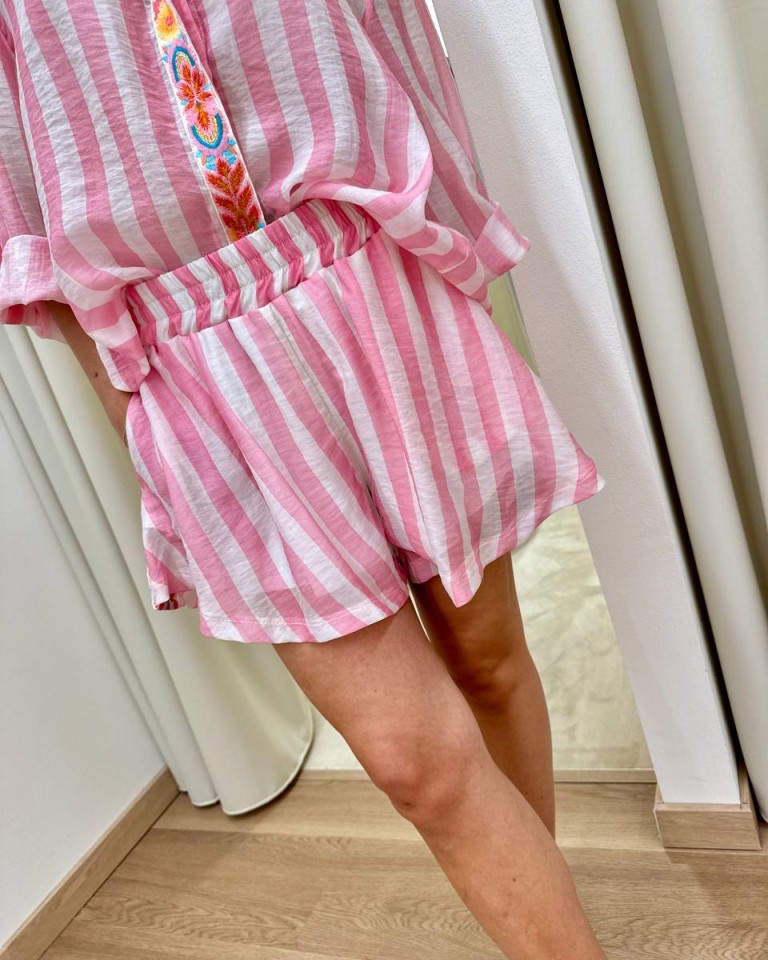 Shorts righe rosa fascia ricamata Tensione In Shop Online Shorts righe rosa fascia ricamata Tensione In