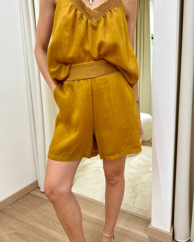 Completo top e shorts bordo plissé ocra Tensione In Shop Online Completo top e shorts bordo plissé ocra Tensione In
