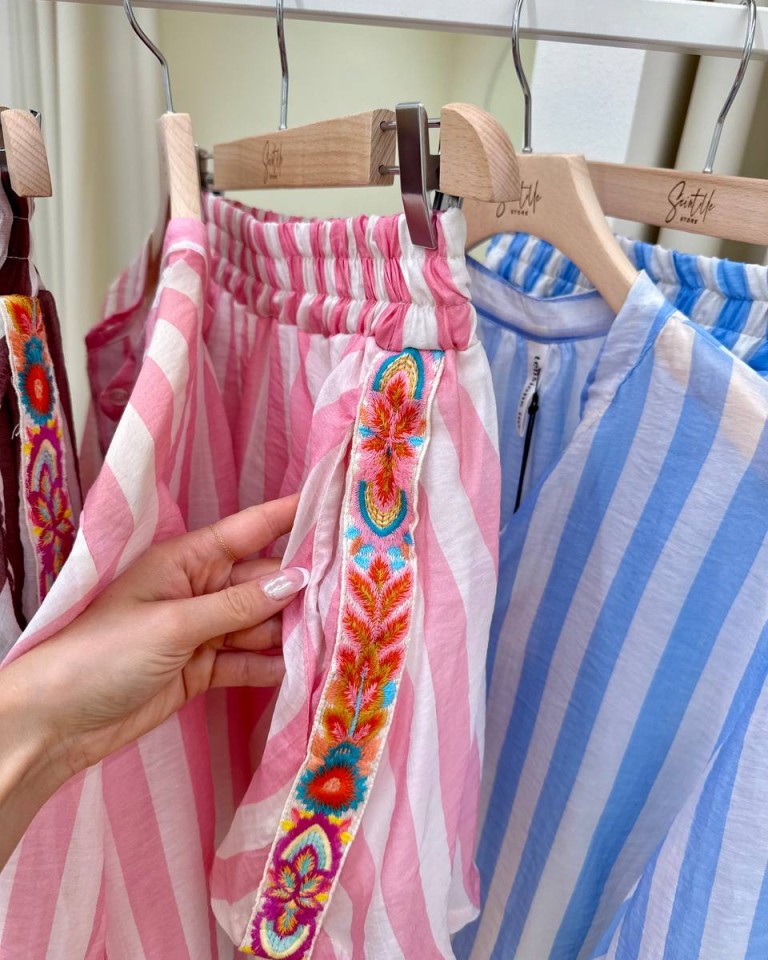 Shorts righe rosa fascia ricamata Tensione In Shop Online Shorts righe rosa fascia ricamata Tensione In