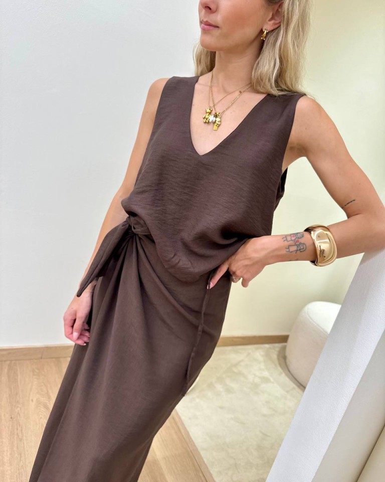 Top svasato scollo a V moro HaveOne Shop Online Top svasato scollo a V moro HaveOne