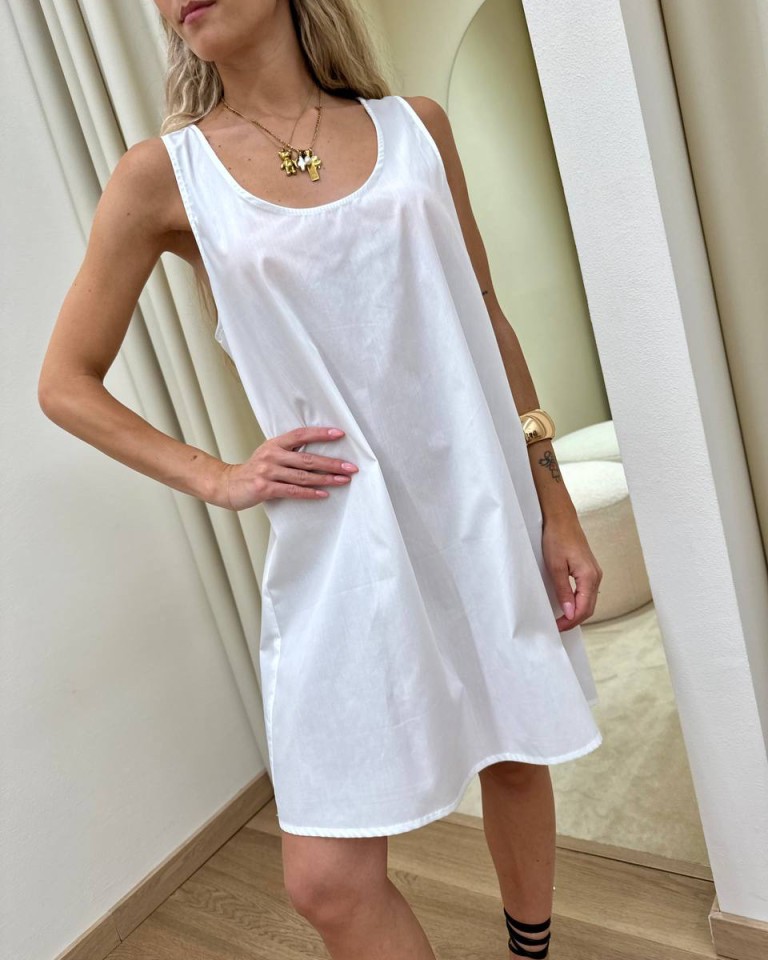 Vestito corto fiocco schiena bianco Vicolo Shop Online Vestito corto fiocco schiena bianco Vicolo