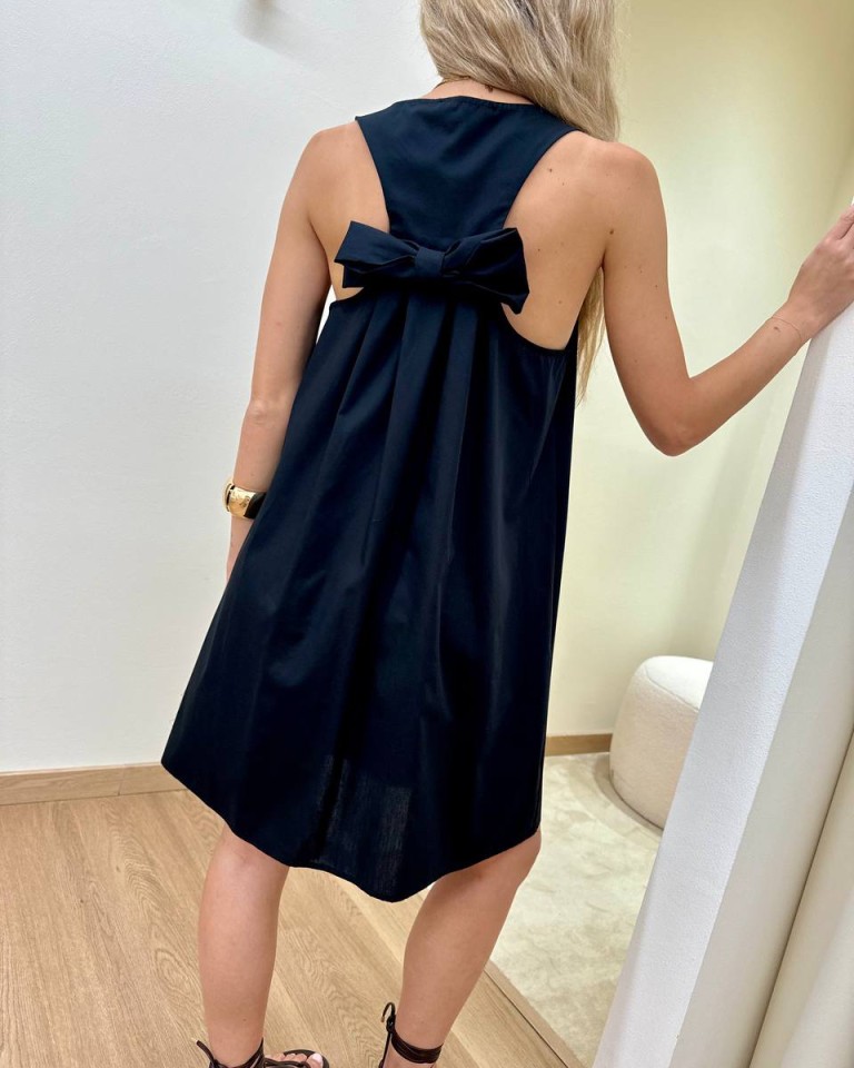 Vestito corto fiocco schiena nero Vicolo Shop Online Vestito corto fiocco schiena nero Vicolo