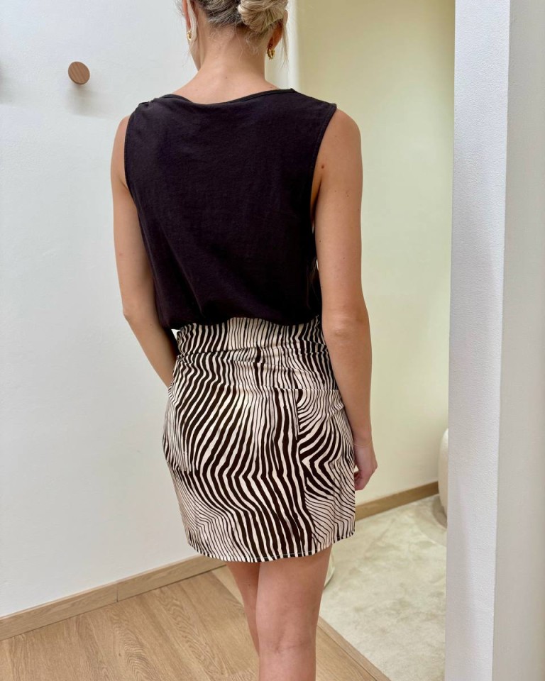 Canotta dettaglio gioiello moro Vicolo Shop Online Canotta dettaglio gioiello moro Vicolo