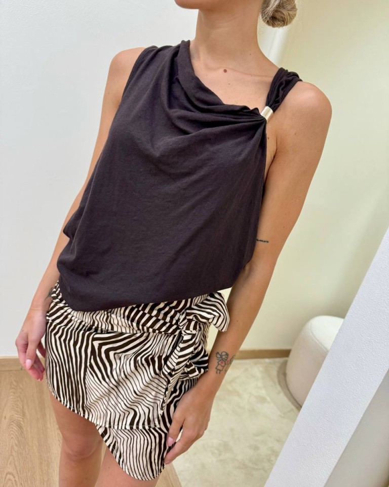 Canotta dettaglio gioiello moro Vicolo Shop Online Canotta dettaglio gioiello moro Vicolo