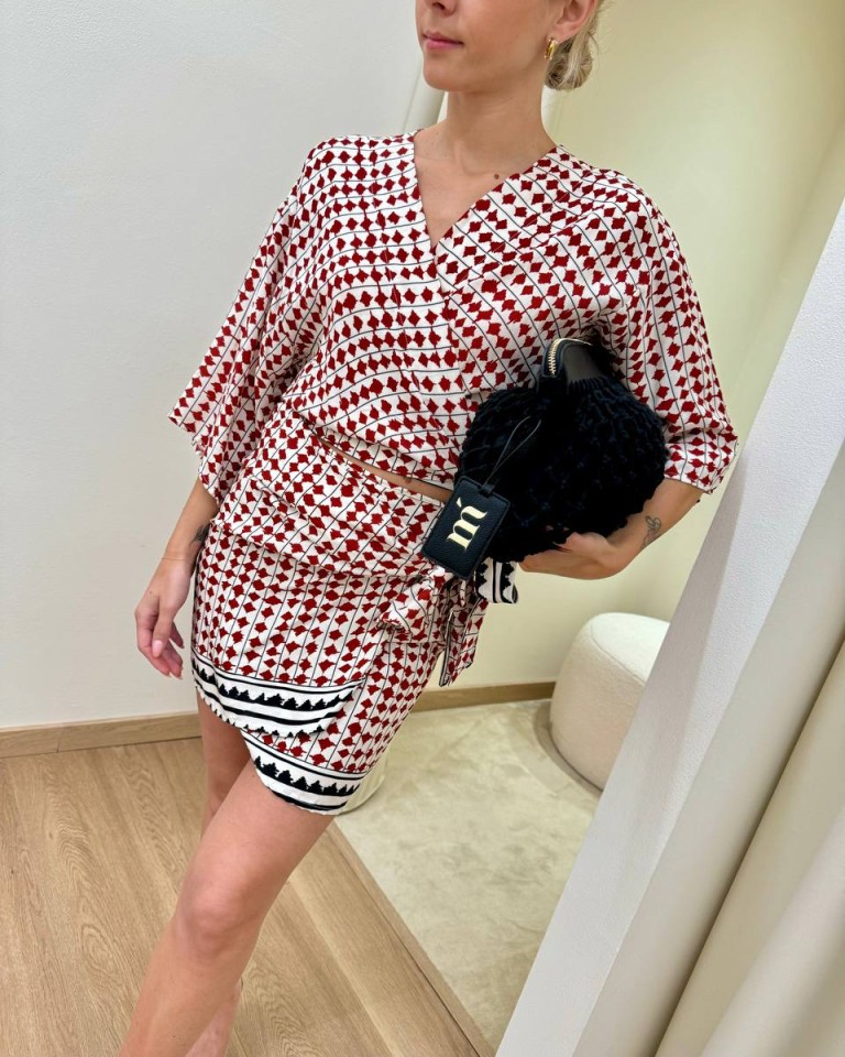 Minigonna pareo fantasia panna rossa e nera Vicolo Shop Online Minigonna pareo fantasia panna rossa e nera Vicolo