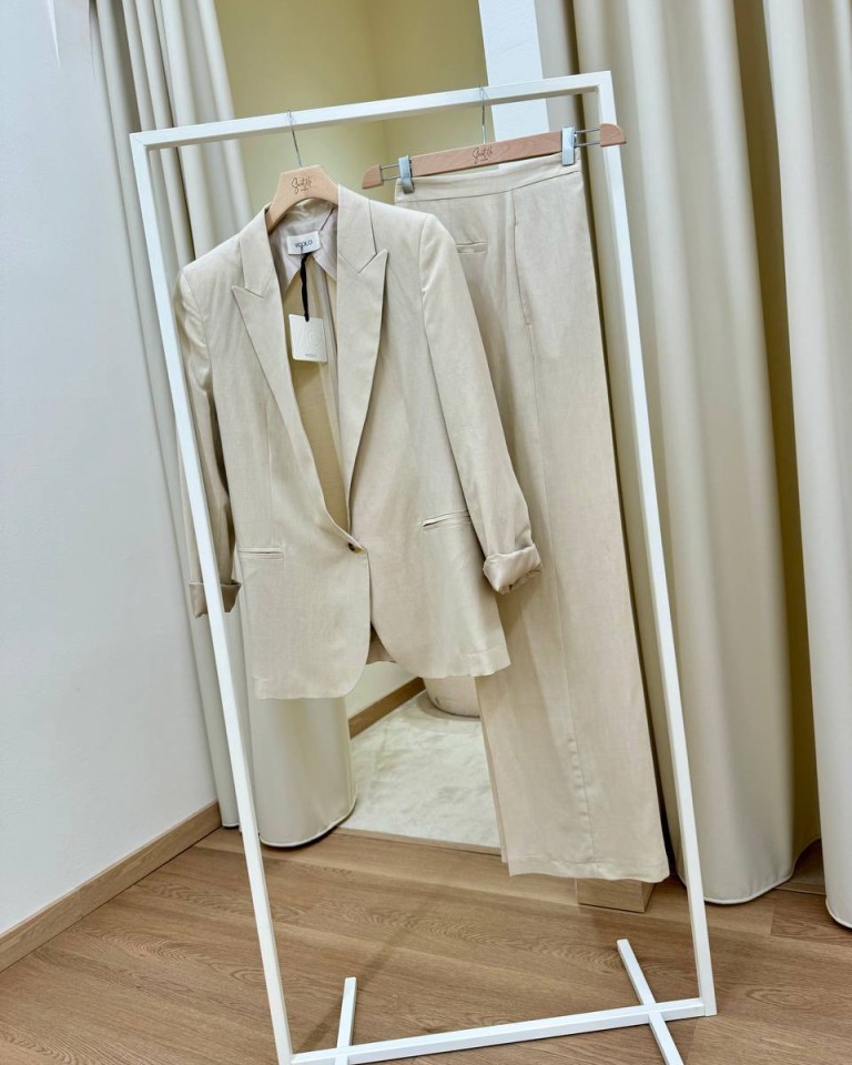 Pantalone dritto beige Vicolo Shop Online Pantalone dritto beige Vicolo