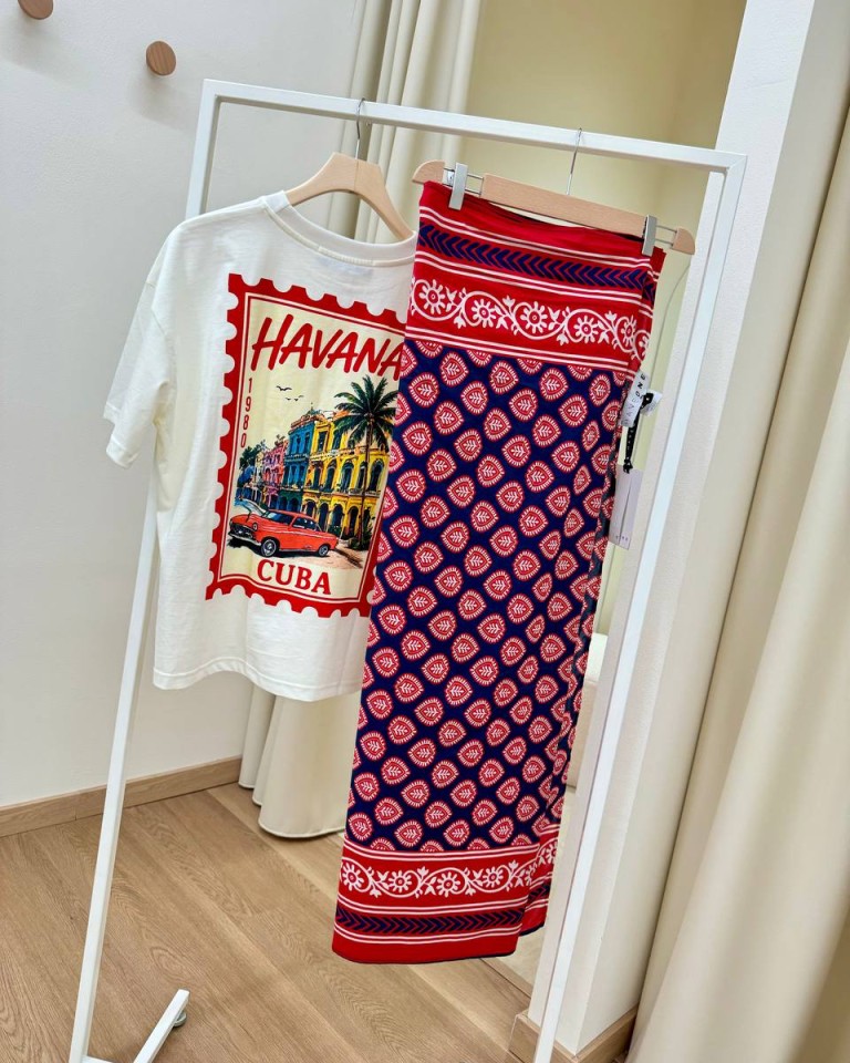 T-shirt panna stampa francobollo Havana HaveOne Shop Online T-shirt panna stampa francobollo Havana HaveOne