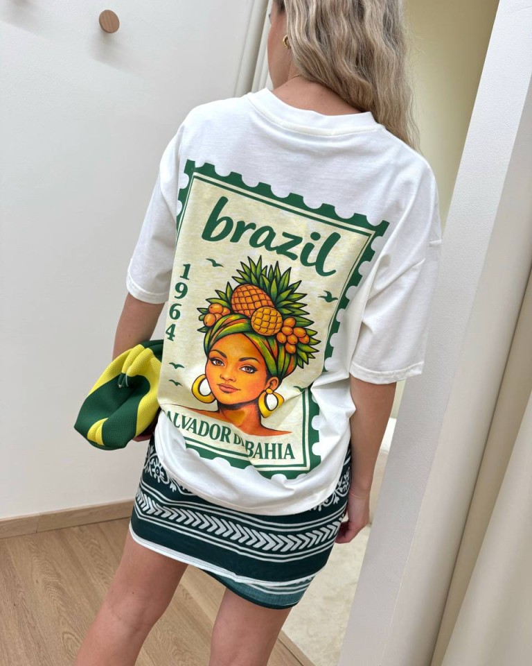 T-shirt panna stampa francobollo Brazil HaveOne Shop Online T-shirt panna stampa francobollo Brazil HaveOne