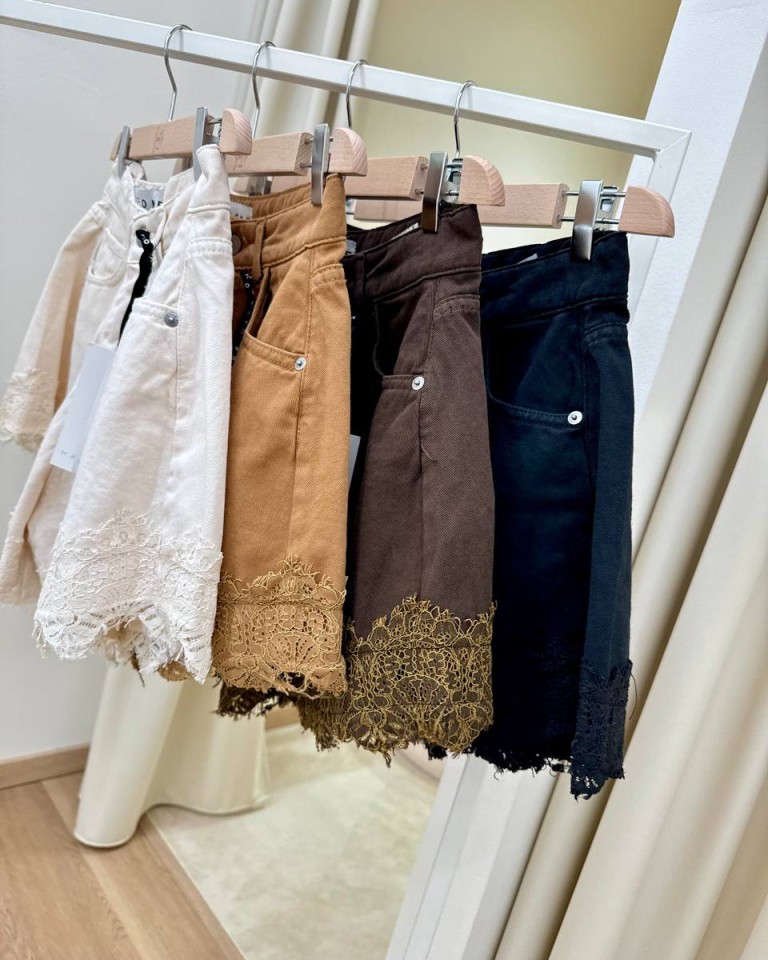 Shorts farfalla inserto pizzo cammello HaveOne Shop Online Shorts farfalla inserto pizzo cammello HaveOne