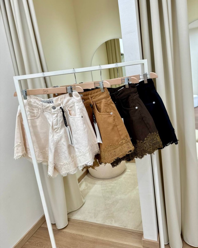 Shorts farfalla inserto pizzo neri HaveOne Shop Online Shorts farfalla inserto pizzo neri HaveOne