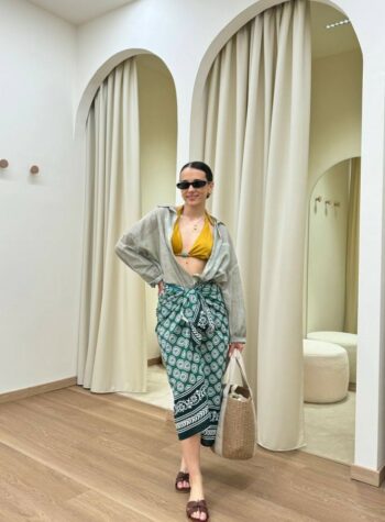 Shop Online Tropical Print: Holiday Mood