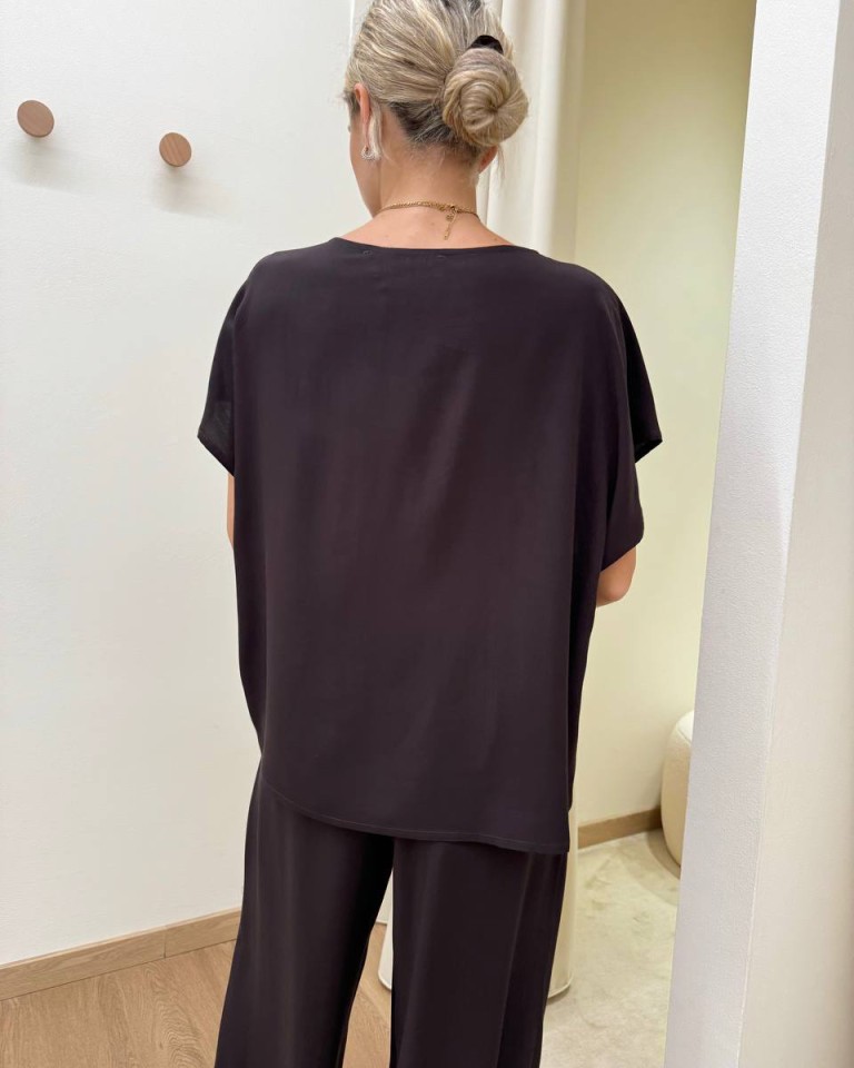 Blusa in viscosa smanicata moro HaveOne Shop Online Blusa in viscosa smanicata moro HaveOne