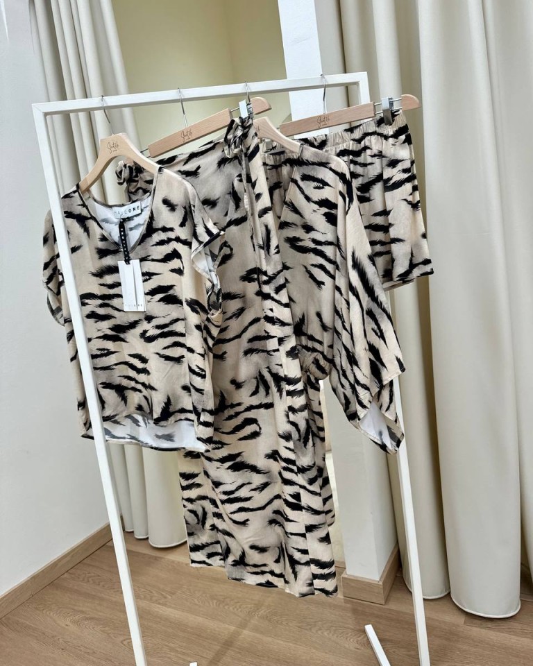 Shorts fantasia zebrata sabbia e nera HaveOne Shop Online Shorts fantasia zebrata sabbia e nera HaveOne