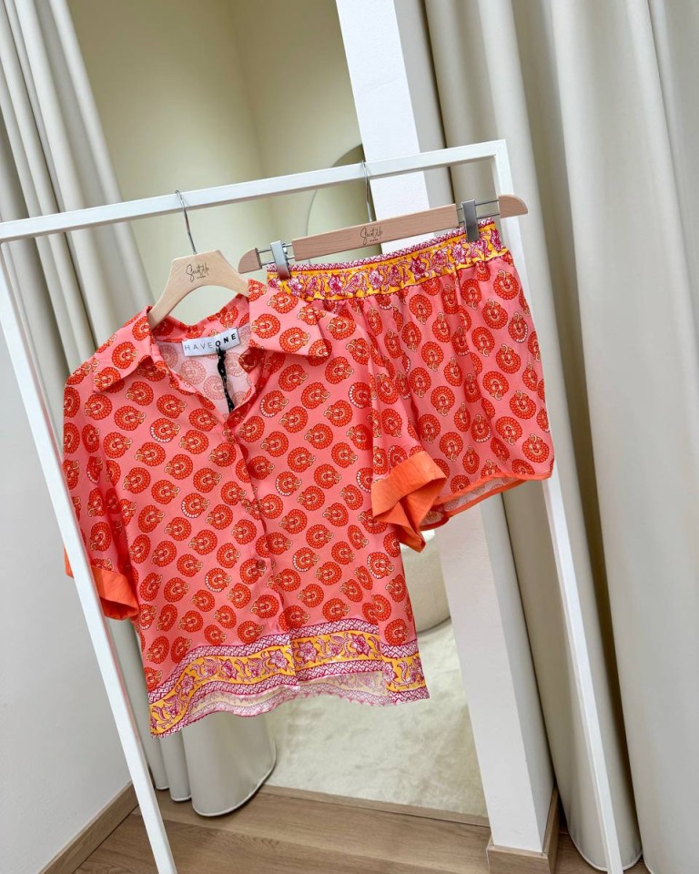 Short fantasia floreale salmone e arancio HaveOne Shop Online Short fantasia floreale salmone e arancio HaveOne