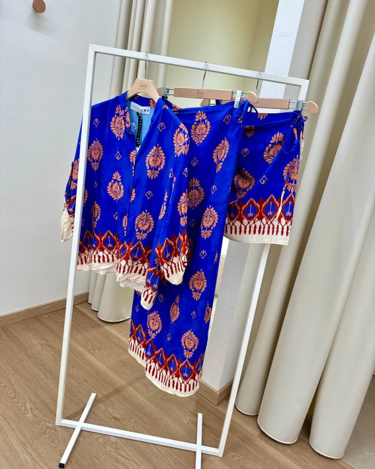 Camicia over fantasia bluette e arancio HaveOne Shop Online Camicia over fantasia bluette e arancio HaveOne