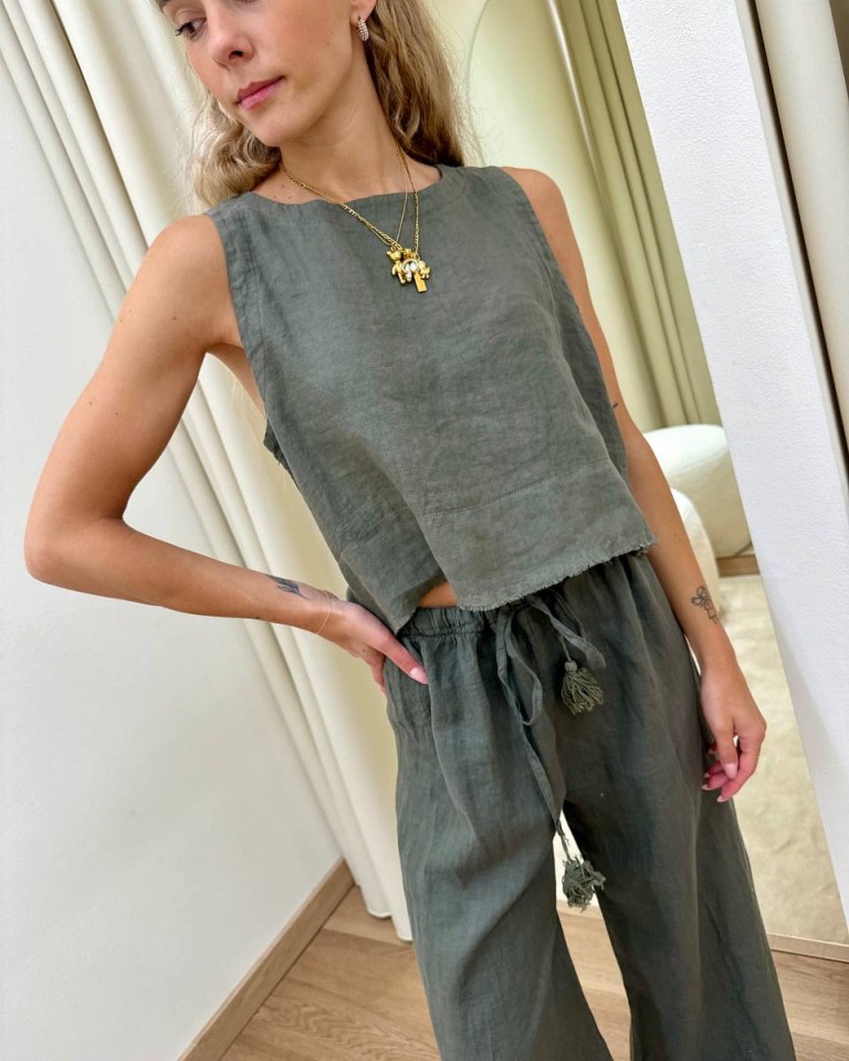 Top corto verde militare 100% lino Tensione In Shop Online Top corto verde militare 100% lino Tensione In