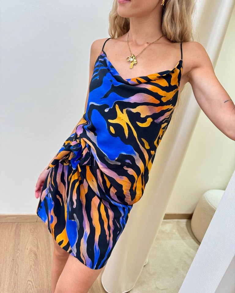 Top fantasia astratta nera blu e arancio HaveOne Shop Online Top fantasia astratta nera blu e arancio HaveOne