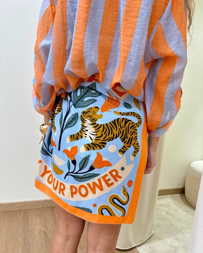 Gonna pareo corta fantasia tigre celeste e arancio HaveOne Shop Online Gonna pareo corta fantasia tigre celeste e arancio HaveOne