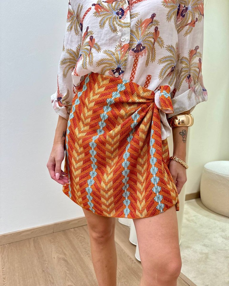 Gonna pareo corta fantasia zigzag arancio e rosso HaveOne Shop Online Gonna pareo corta fantasia zigzag arancio e rosso HaveOne