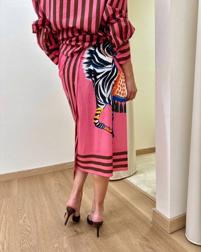 Gonna pareo rosa e cioccolato maxi stampa zebra Souvenir Shop Online Gonna pareo rosa e cioccolato maxi stampa zebra Souvenir