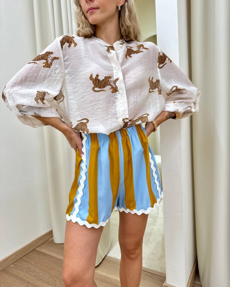 Camicia ampia coreana burro fantasia tigre beige HaveOne Shop Online Camicia ampia coreana burro fantasia tigre beige HaveOne