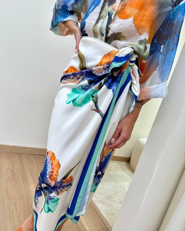 Gonna pareo lunga fiore blu e turchese HaveOne Shop Online Gonna pareo lunga fiore blu e turchese HaveOne