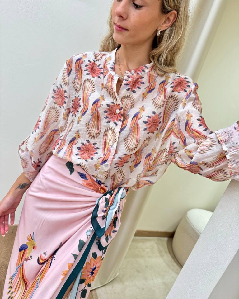 Camicia ampia coreana burro fiori e pappagalli HaveOne Shop Online Camicia ampia coreana burro fiori e pappagalli HaveOne