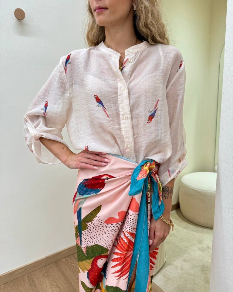 Camicia ampia coreana burro fantasia pappagalli rossi HaveOne Shop Online Camicia ampia coreana burro fantasia pappagalli rossi HaveOne