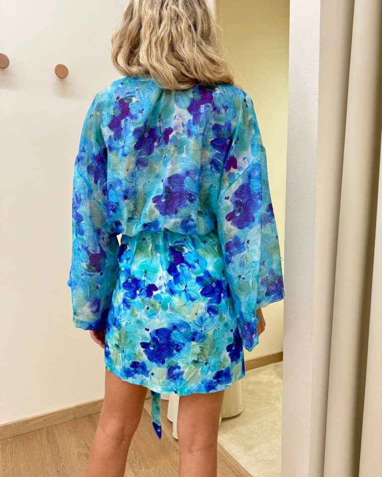 PRE ORDINE Vestito effetto foulard in vita ortensie azzurre Tensione In Shop Online PRE ORDINE Vestito effetto foulard in vita ortensie azzurre Tensione In