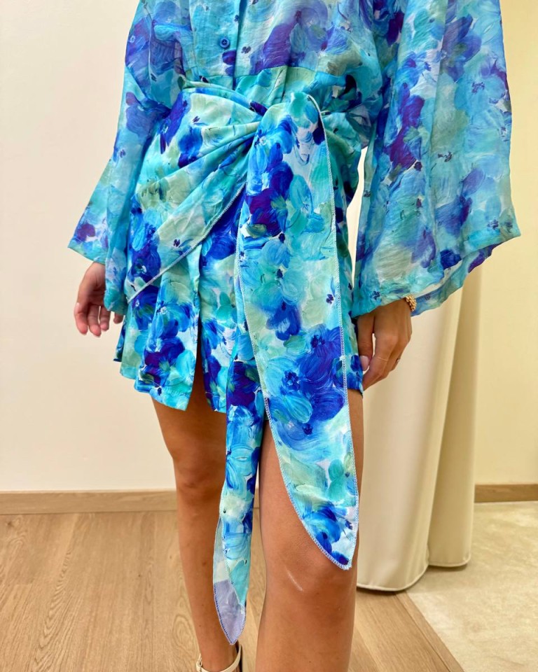 PRE ORDINE Vestito effetto foulard in vita ortensie azzurre Tensione In Shop Online PRE ORDINE Vestito effetto foulard in vita ortensie azzurre Tensione In