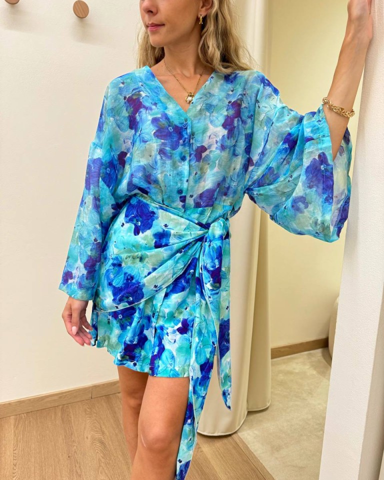 PRE ORDINE Vestito effetto foulard in vita ortensie azzurre Tensione In Shop Online PRE ORDINE Vestito effetto foulard in vita ortensie azzurre Tensione In