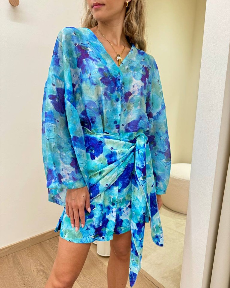 PRE ORDINE Vestito effetto foulard in vita ortensie azzurre Tensione In Shop Online PRE ORDINE Vestito effetto foulard in vita ortensie azzurre Tensione In
