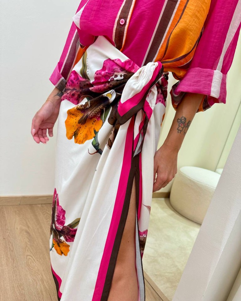 Gonna pareo lunga fiore moro e fucsia HaveOne Shop Online Gonna pareo lunga fiore moro e fucsia HaveOne