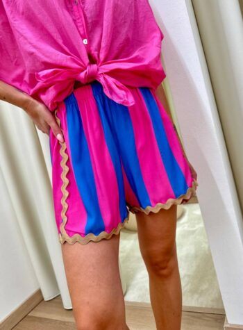 Shop Online Shorts righe bordi ondulati blu e fucsia HaveOne