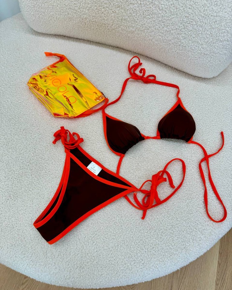 Sunrise Set bikini e gonna pareo arancio Vicolo Shop Online Sunrise Set bikini e gonna pareo arancio Vicolo
