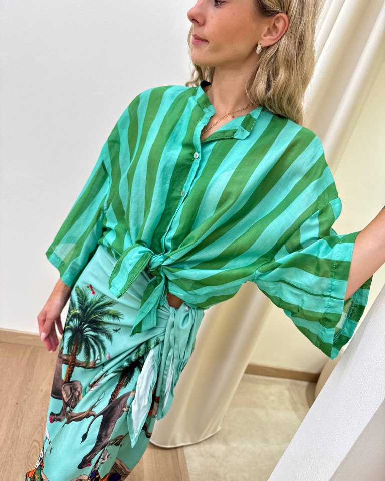 Camicia over lunga nodo righe turchese e verde Tensione In Shop Online Camicia over lunga nodo righe turchese e verde Tensione In