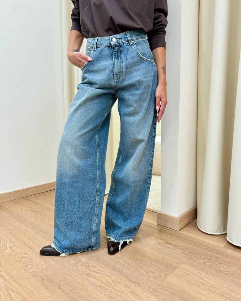 Jeans Mia baggy fit denim vintage sfrangiato Vicolo Shop Online Jeans Mia baggy fit denim vintage sfrangiato Vicolo