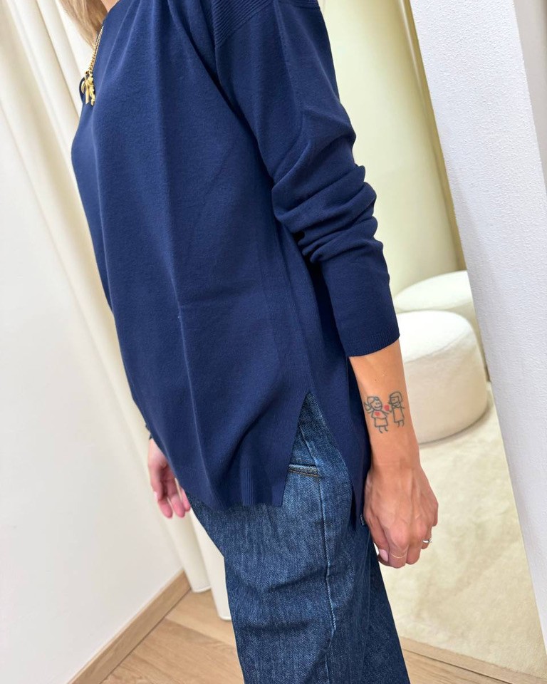 Maglia scatoletta spacchetti laterali blu navy Kontatto Shop Online Maglia scatoletta spacchetti laterali blu navy Kontatto