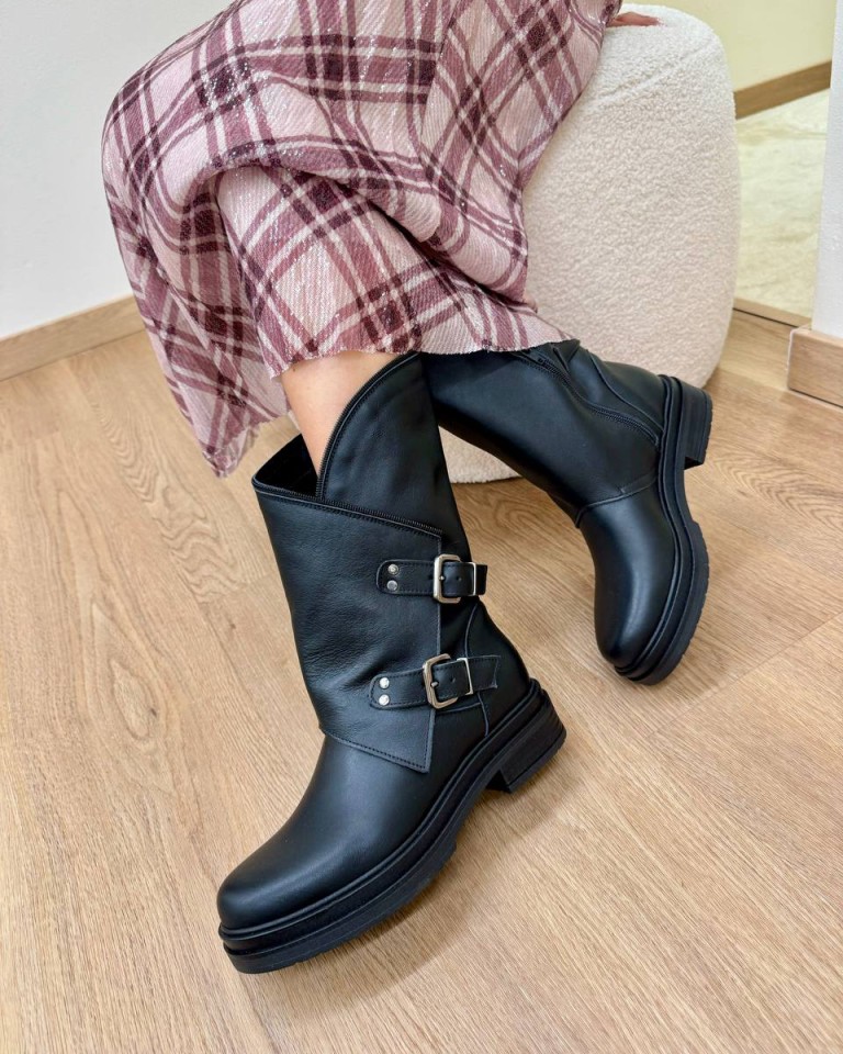Stivale in pelle nera con fibbie Ovyè Shop Online Stivale in pelle nera con fibbie Ovyè