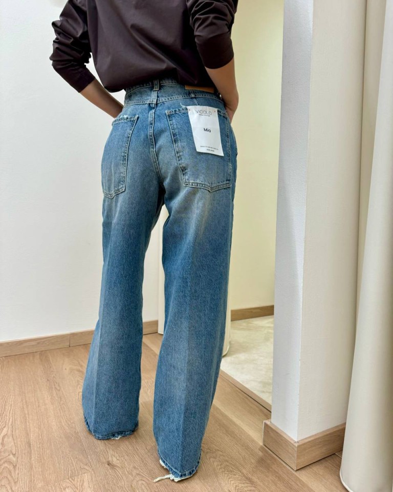 Jeans Mia baggy fit denim vintage sfrangiato Vicolo Shop Online Jeans Mia baggy fit denim vintage sfrangiato Vicolo