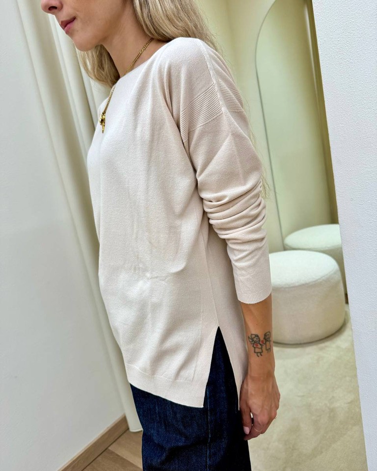 Maglia scatoletta spacchetti laterali talco Kontatto Shop Online Maglia scatoletta spacchetti laterali talco Kontatto