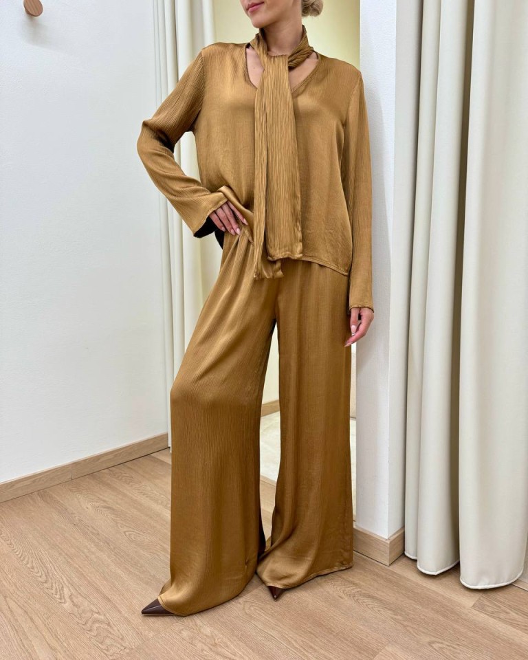 Blusa goffrata in viscosa cammello HaveOne Shop Online Blusa goffrata in viscosa cammello HaveOne
