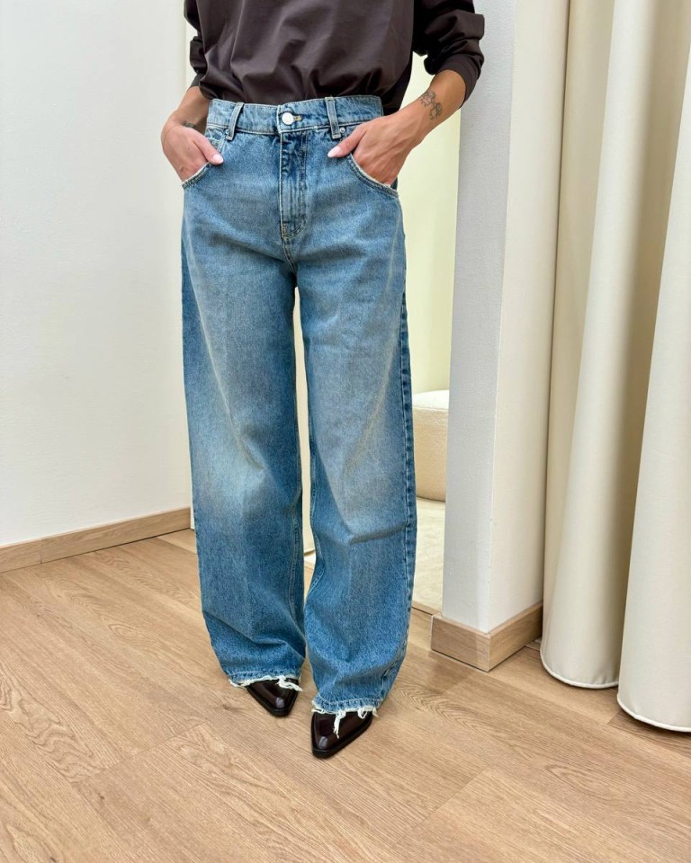 Jeans Mia baggy fit denim vintage sfrangiato Vicolo Shop Online Jeans Mia baggy fit denim vintage sfrangiato Vicolo