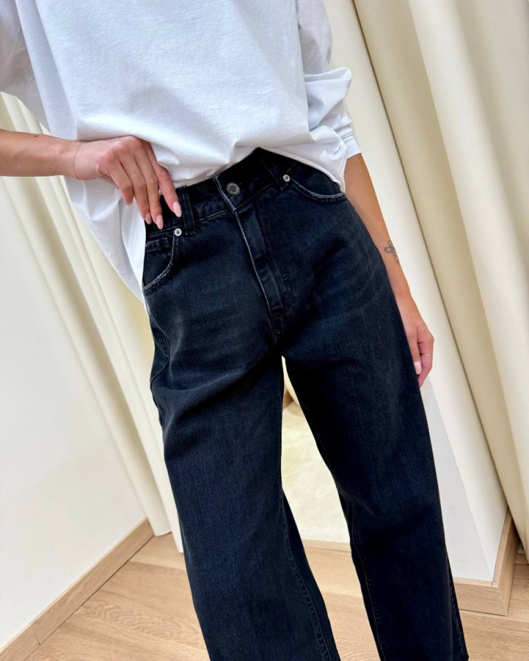 Jeans Cleve taglio vivo nero sfumato Souvenir Shop Online Jeans Cleve taglio vivo nero sfumato Souvenir